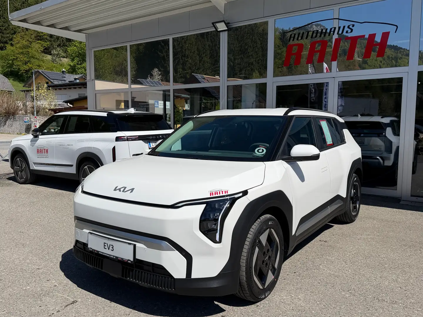 Kia EV3 EV3 81,4kWh Long Range AIR Weiß - 1