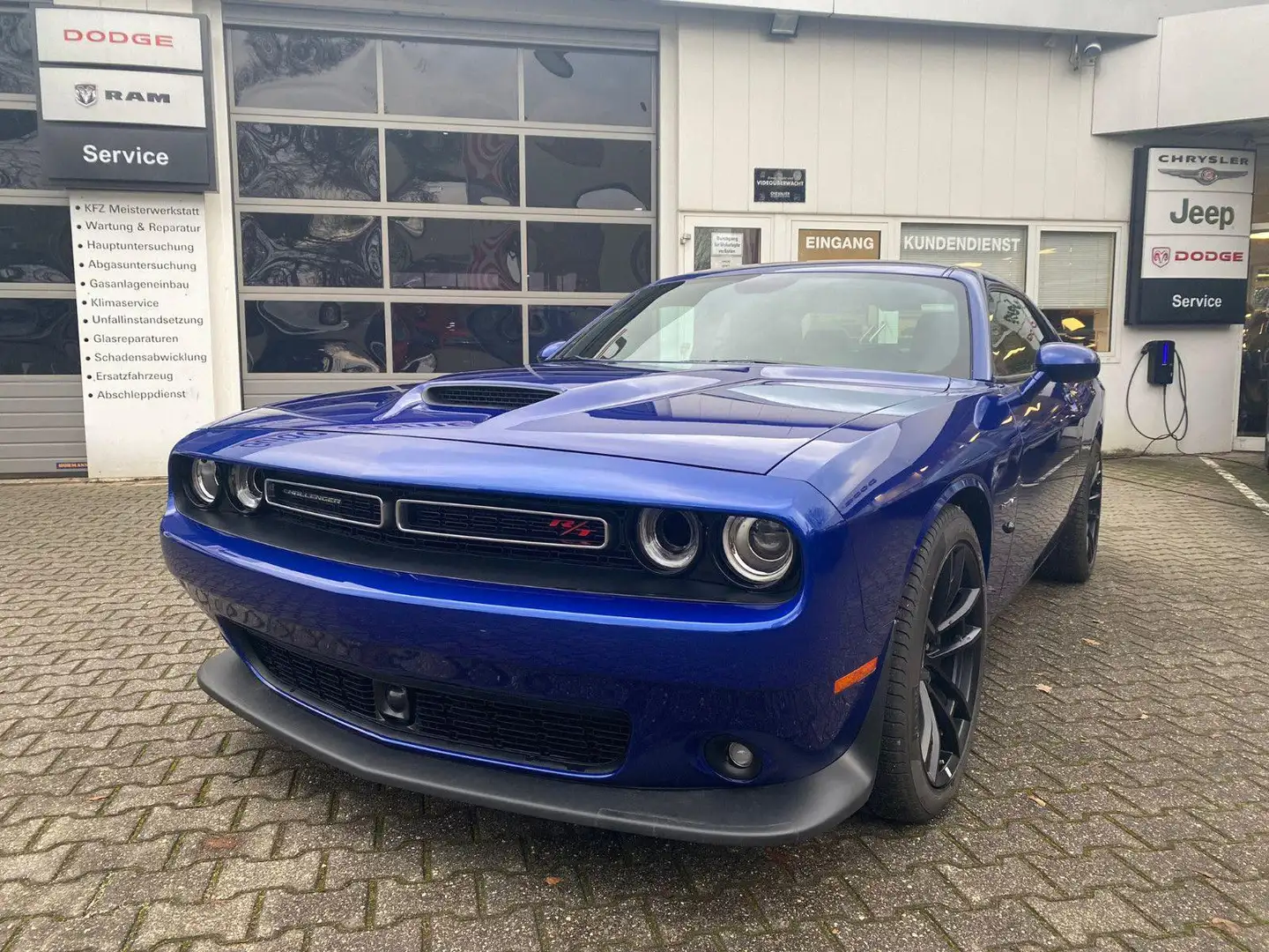 Dodge Challenger R/T 5.7 V8 HEMI Performance Plus AEC Blue - 2
