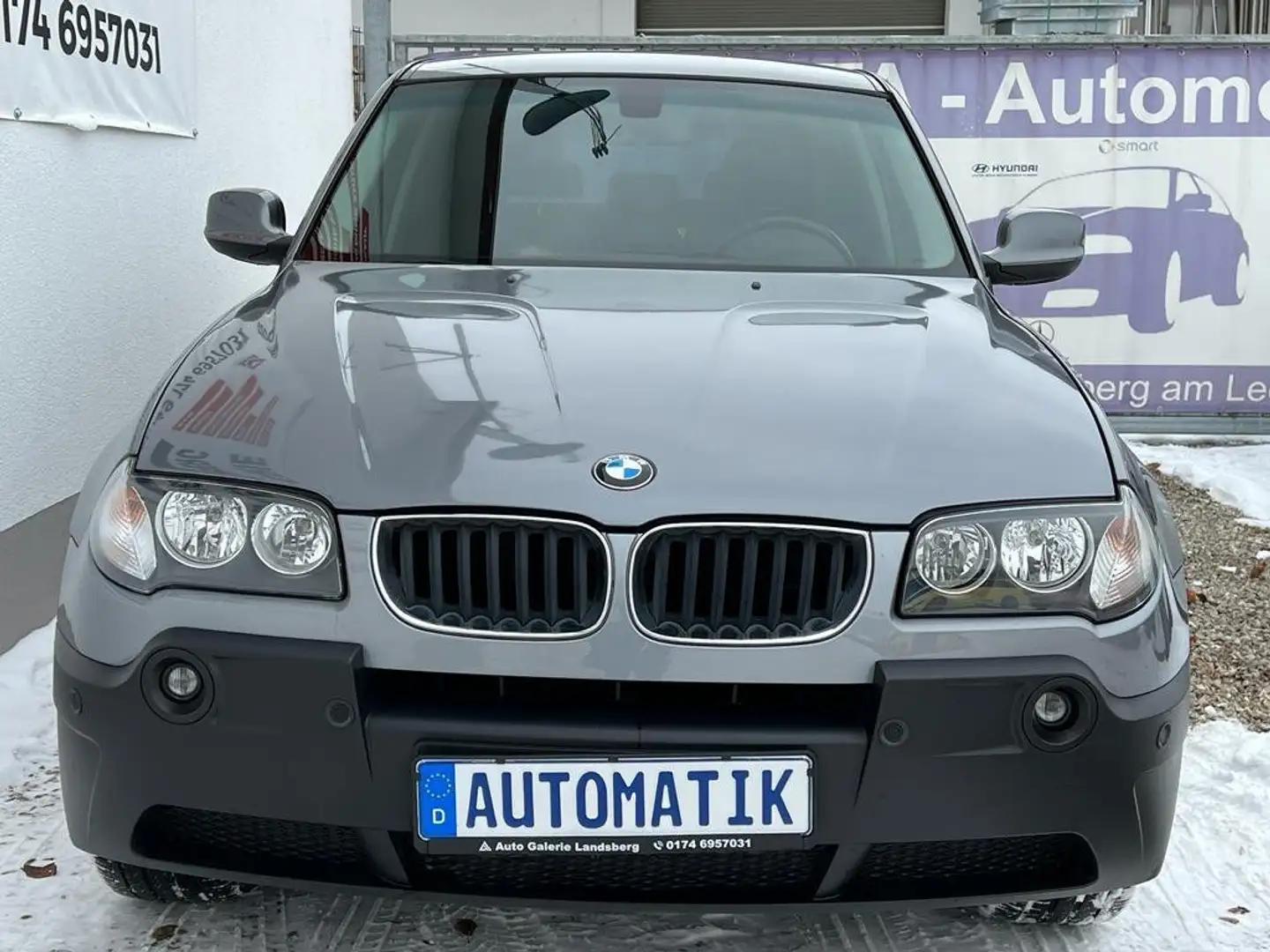 BMW X3 xDrive **AUTOMATIK*ALLRAD*WENIG KM*AHK*TOP-AUTO** Grau - 2