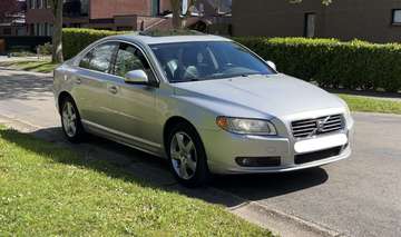 2.4 Turbo - D5 20v Momentum Geartronic