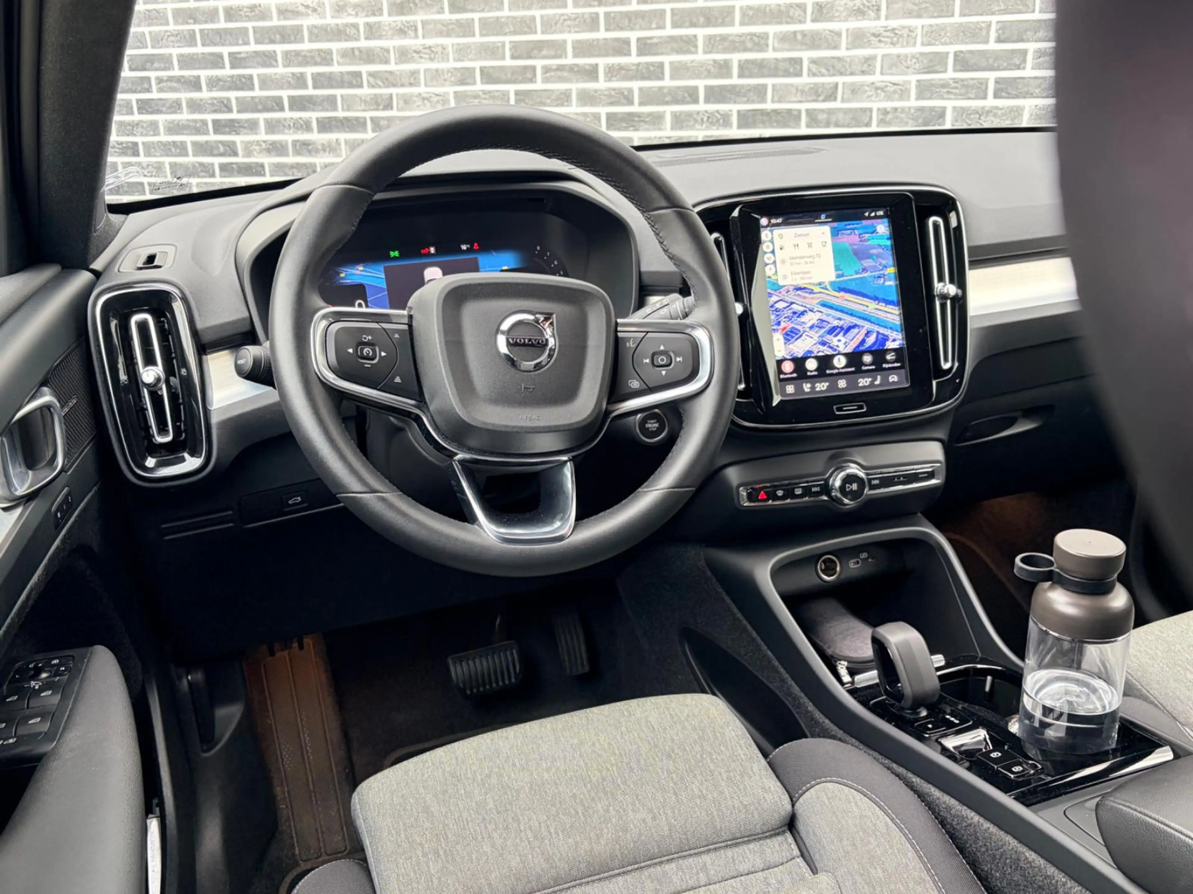 Volvo XC40 2.0 B4 Plus Dark | Trekhaak | Harman Kardon Audio — photo 5