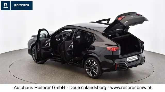 BMW Ix2 view 10