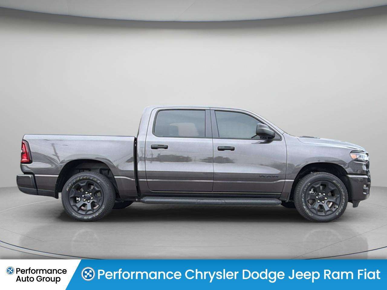2026 RAM 1500 Express | Free Tonneau Cover — снимка 1