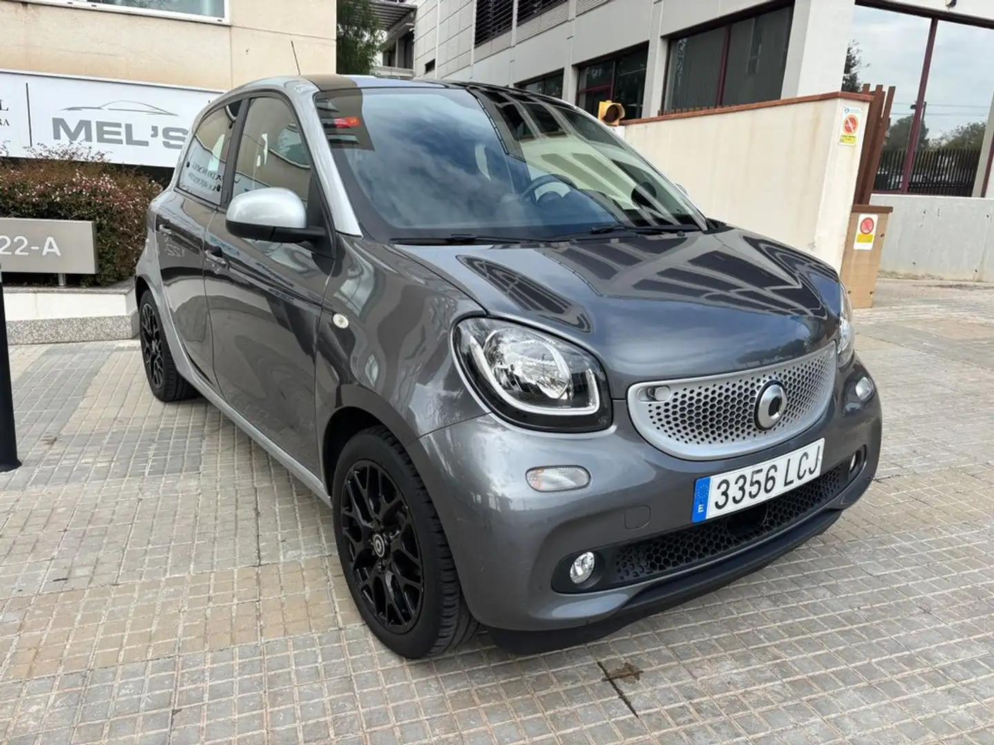 smart forFour 60KW 81cv EQ Gris - 2