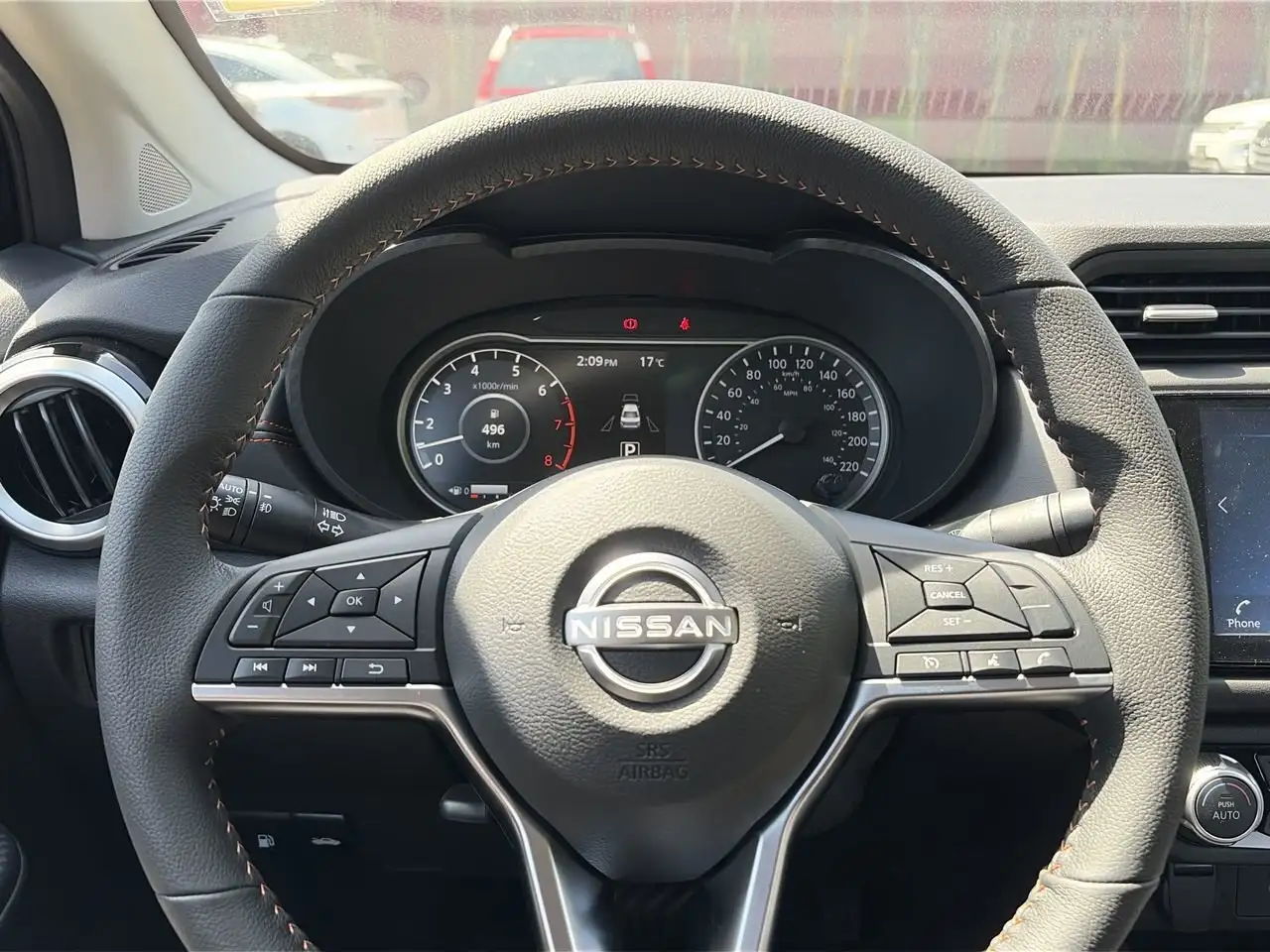 Nissan Versa снимка Nissan Versa