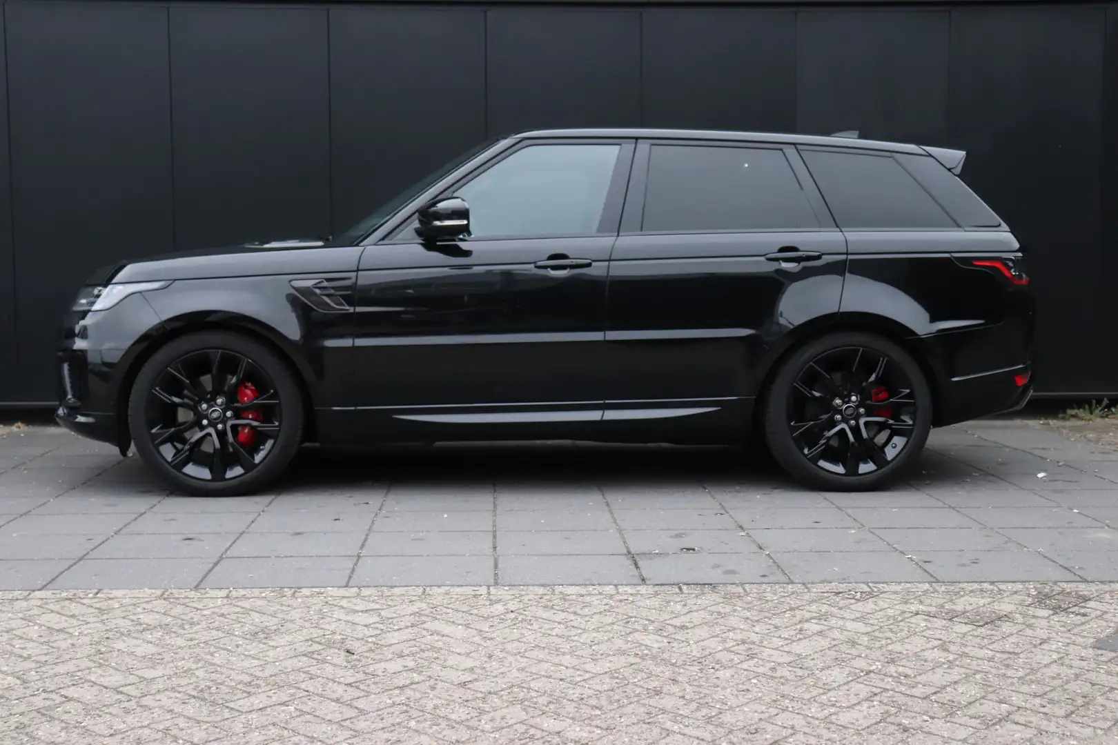 Land Rover Range Rover Sport P400 HST 400 PK Dynamic Stealth | CARBON | STOEL/S Zwart - 2