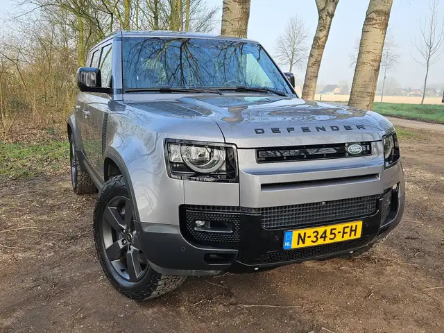 Land Rover Defender 110 2.0 P400e