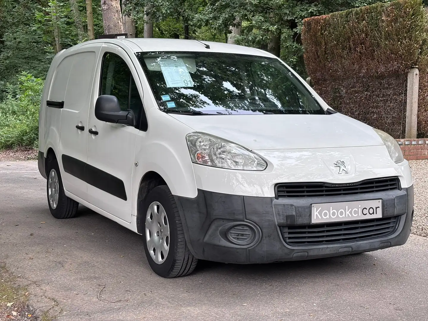 Peugeot Partner 1.6 HDi 90cv/3 PLACES/RADIO/CD/AC/GARANTIE 12 MOIS Wit - 1