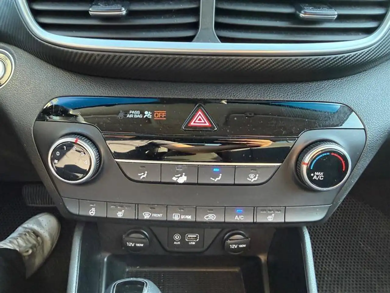 Hyundai TUCSON photo Hyundai TUCSON