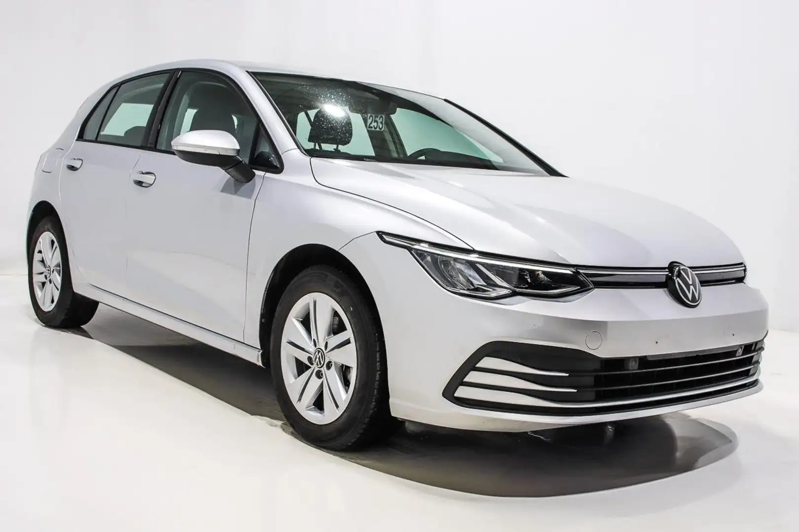 Volkswagen Golf 1.0 eTSI Life OPF DSG-RAD AV/AR-REGU ADAPT-GPS-CLI Argent - 1