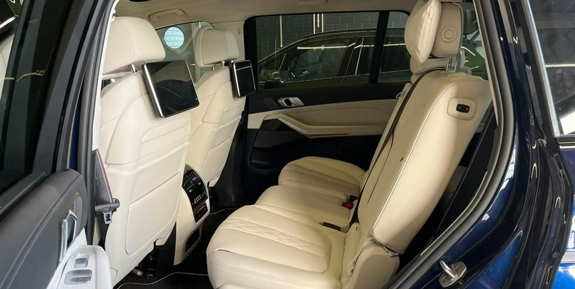 BMW X7 M50iA Azul - 1