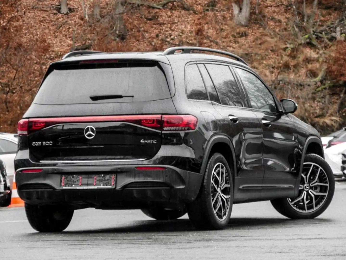 Mercedes-Benz EQB 300 4M AMG-Sport/Pano/Burm/Night/Memo/360/19 Schwarz - 2