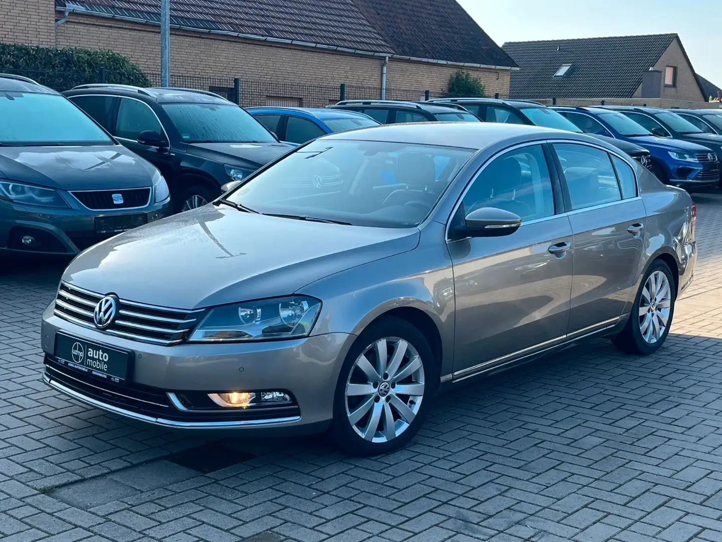 Volkswagen Passat 2.0 TDI Highline | DSG | Navi | Bremse ne Maro - 1