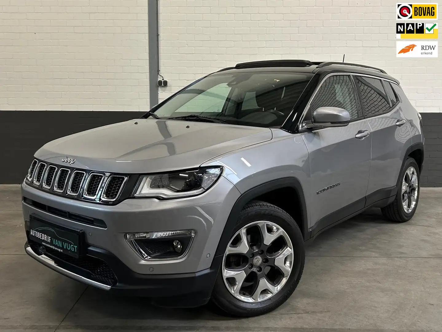 Jeep Compass 1.4 MultiAir Limited pano Apple-Android, climate, Zilver - 1