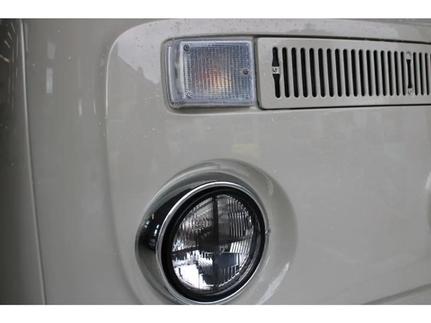 Volkswagen T2 Camper Bianco - 2