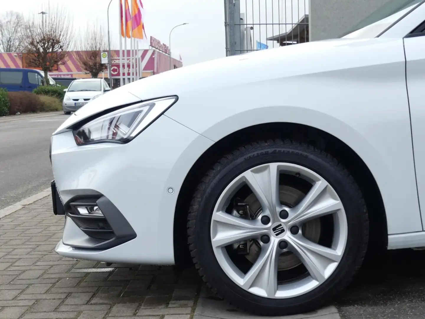 SEAT Leon Sportstourer FR 2.0 TDI 4Drive 7-Gang DSG Klima Blanco - 2