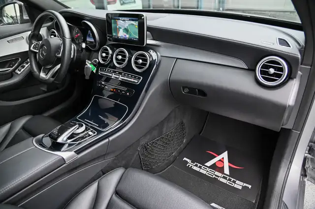 Mercedes-Benz C view 12
