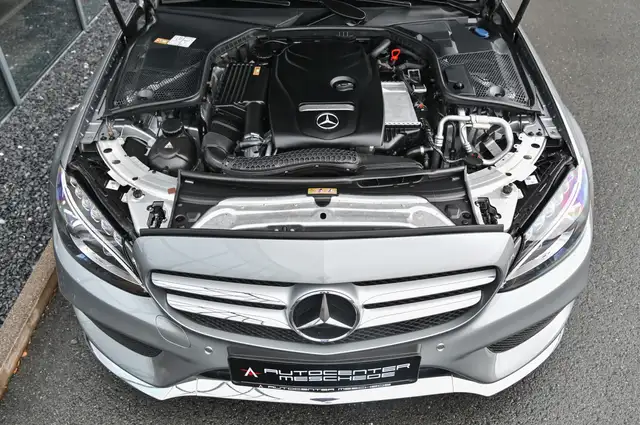 Mercedes-Benz C view 8