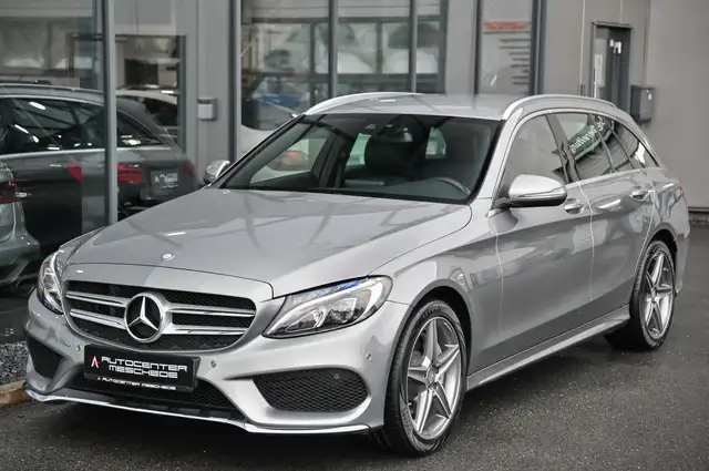 Mercedes-Benz C view 2