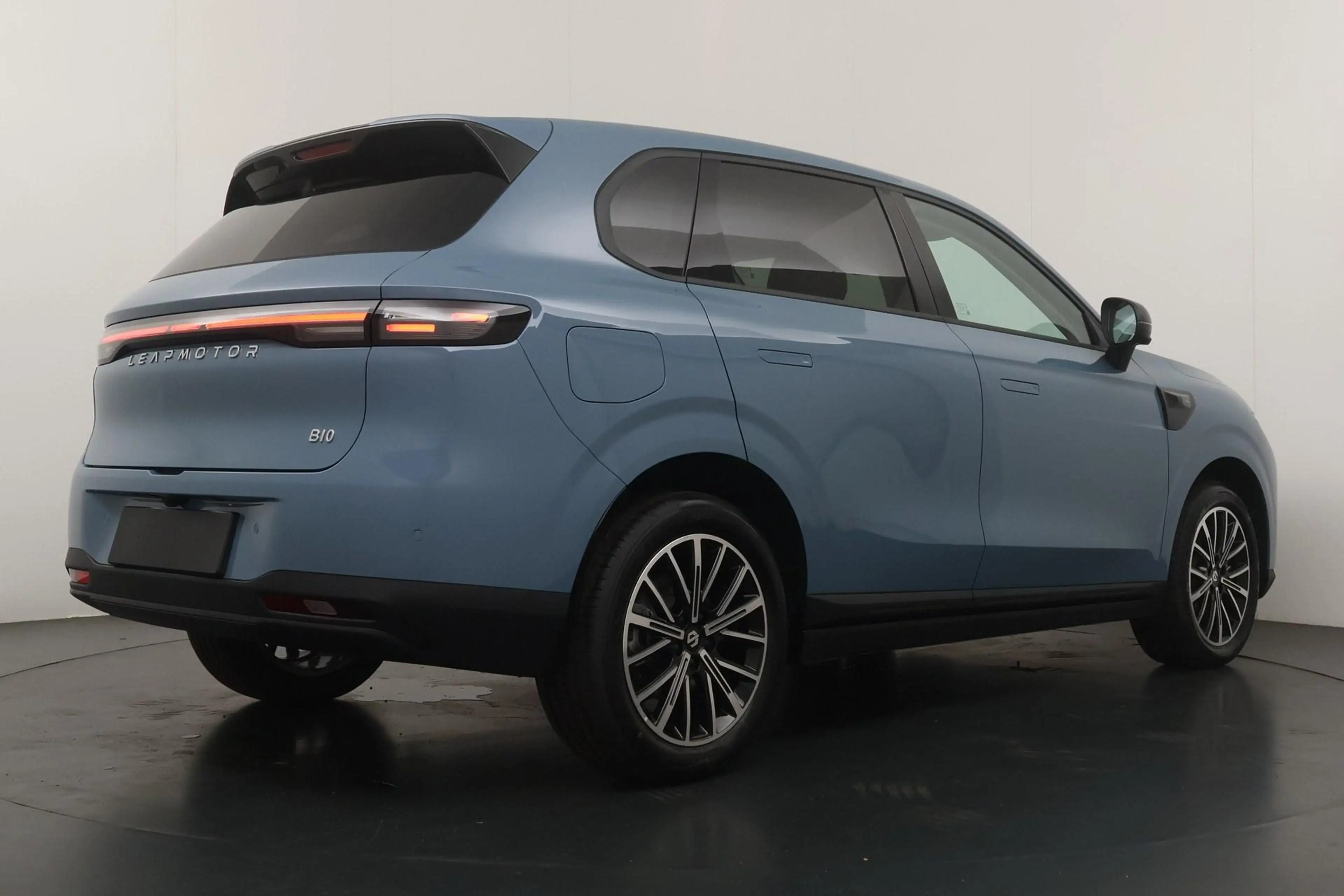 Leapmotor B10 Design Hybrid EV 18.8 kWh Actieradius WLTP 900km | — photo 6