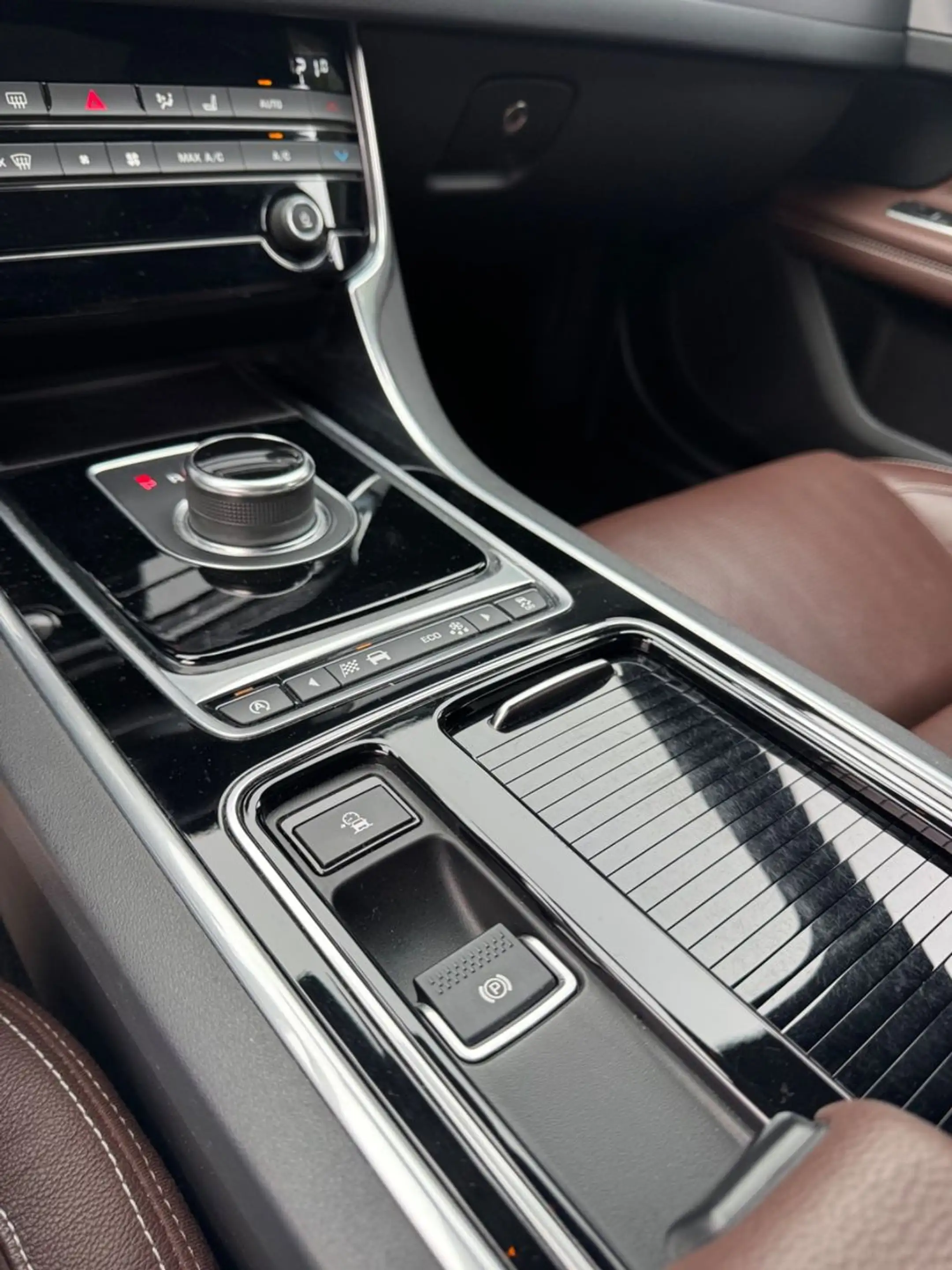 Jaguar XF R-Sport 3.0D *TÜV 04/28*20 Zoll*SHZ*Pano* — photo 13