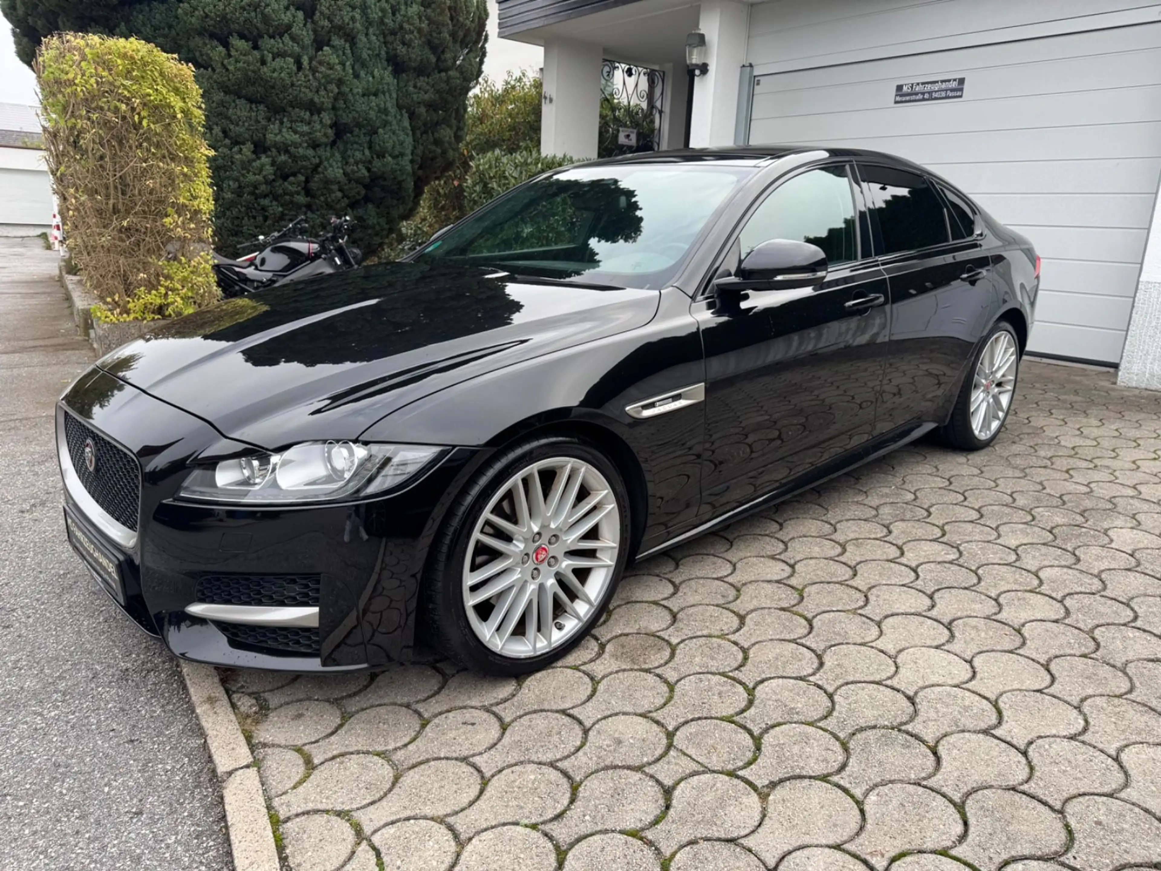 Jaguar XF R-Sport 3.0D *TÜV 04/28*20 Zoll*SHZ*Pano* — photo 2