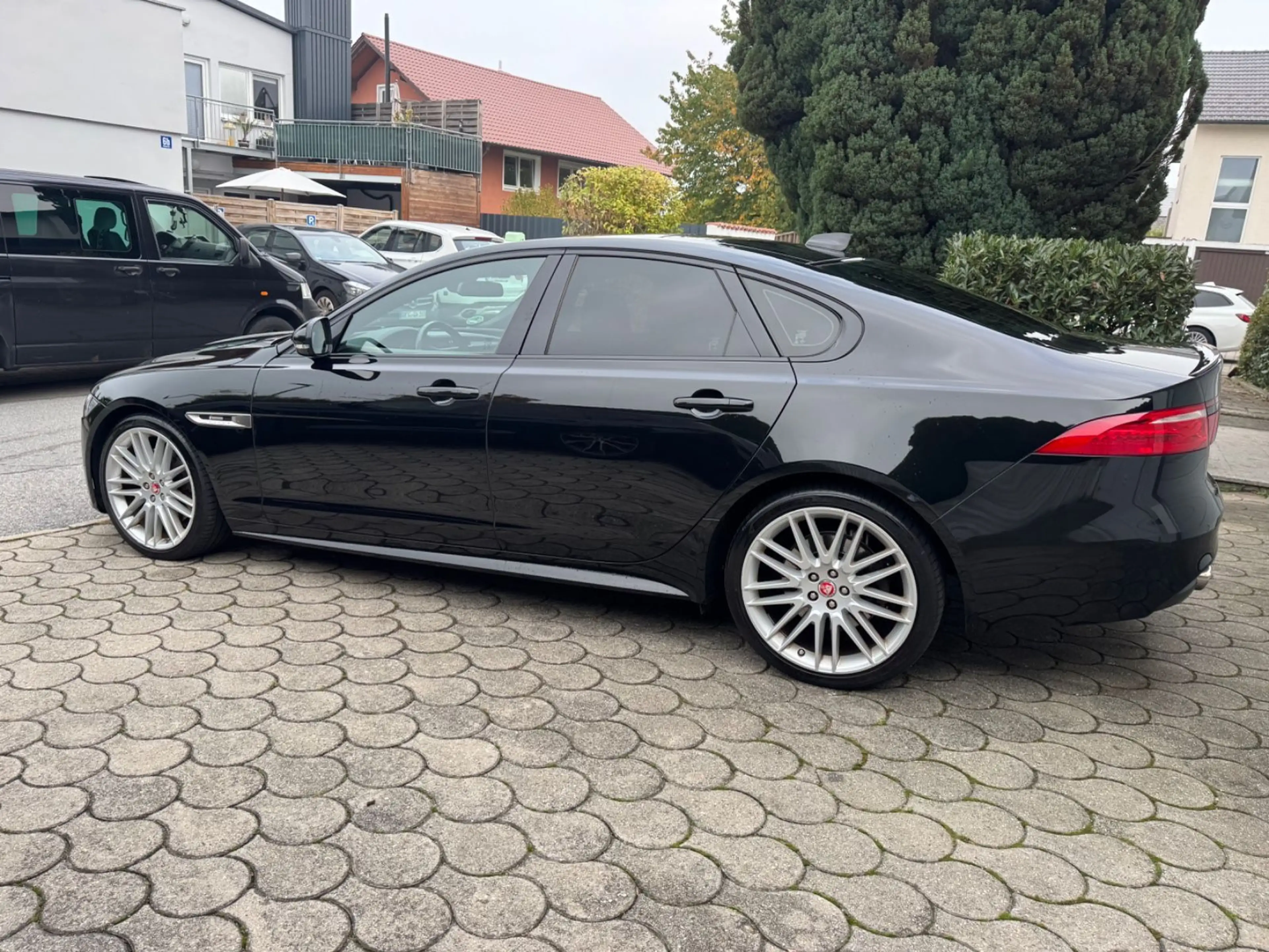 Jaguar XF R-Sport 3.0D *TÜV 04/28*20 Zoll*SHZ*Pano* — photo 3