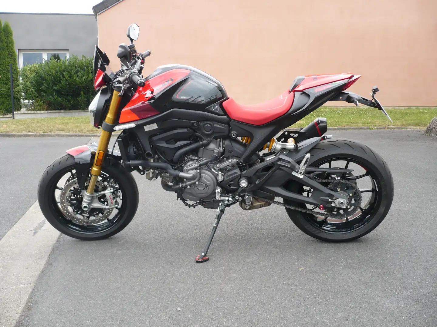 Ducati Monster 937 Rouge - 2