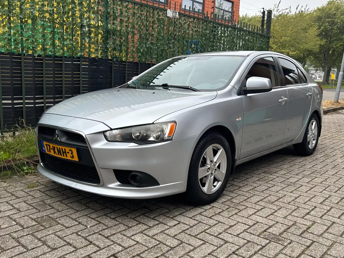 Mitsubishi Lancer Sportback 1.8 Invite AIRCO|NAP|CRUISE|APK Grijs - 1