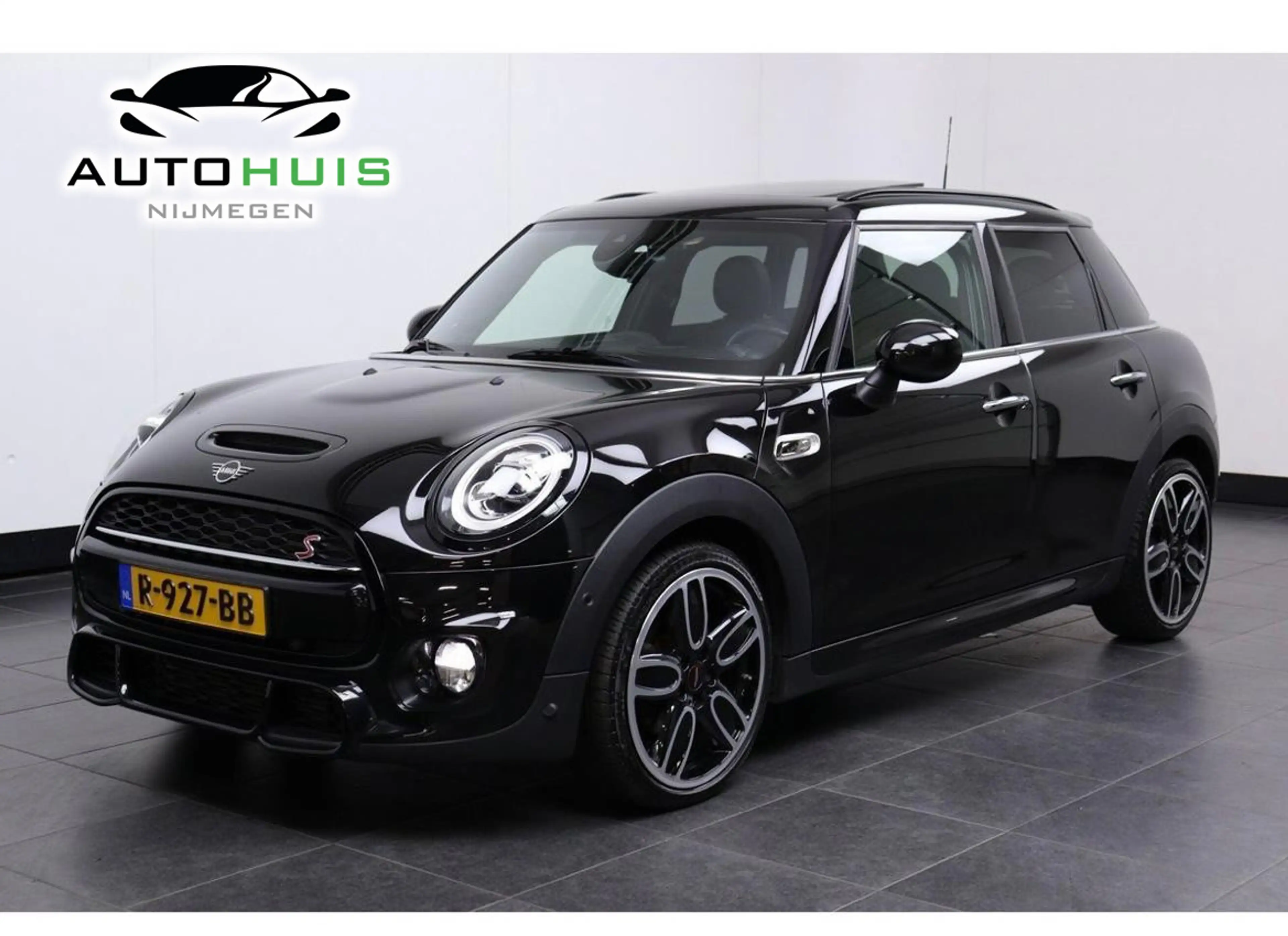 MINI Cooper S 5-Deurs 2.0 Knightsbridge Edition Jcw package Pano