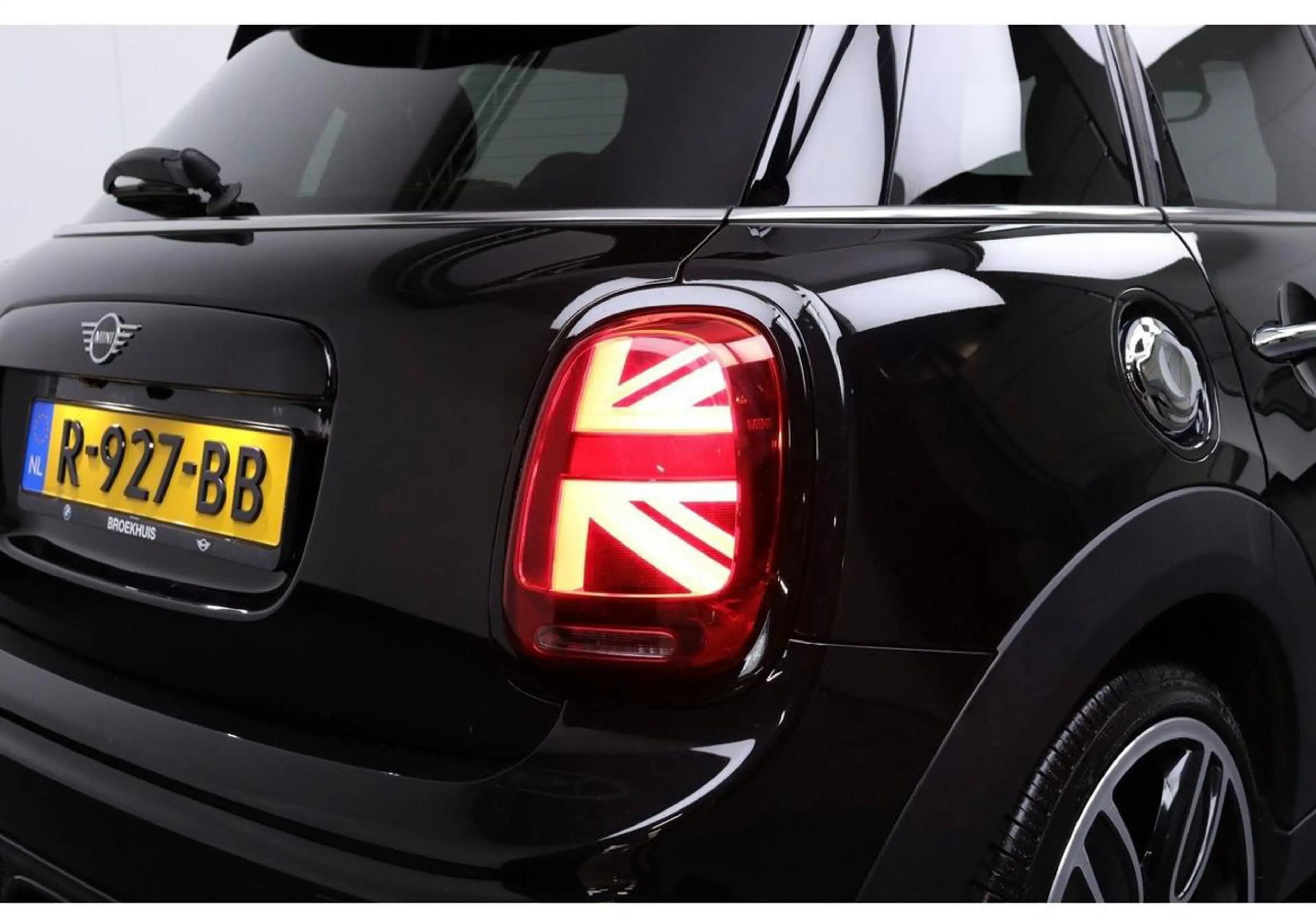 MINI Cooper S 5-Deurs 2.0 Knightsbridge Edition Jcw package Pano — photo 10