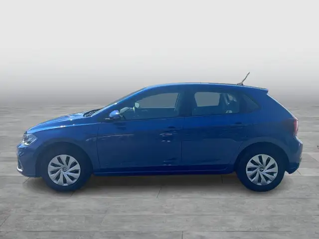 Volkswagen Polo view 2
