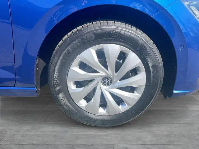 Volkswagen Polo view 7