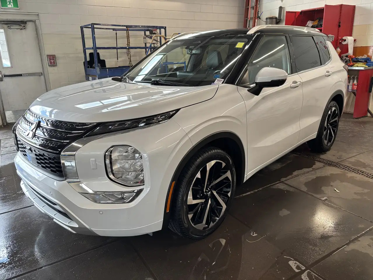 2024 Mitsubishi Outlander