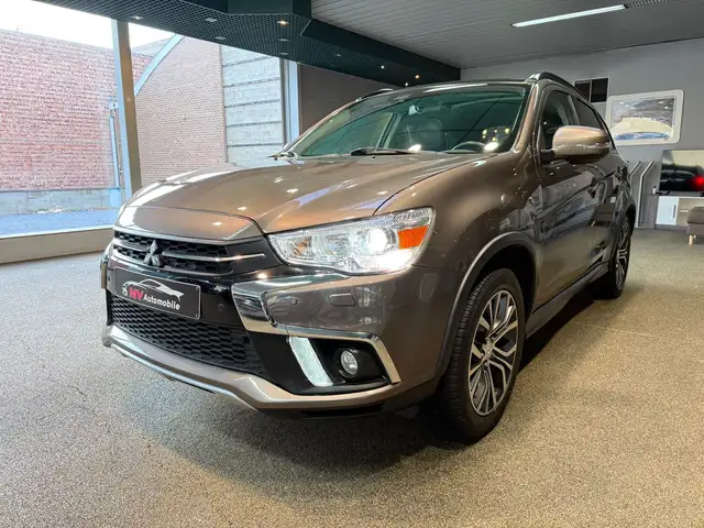 Mitsubishi ASX 1.6i 2WD * Xénon * Toit pano * Semi-cuir * Navi