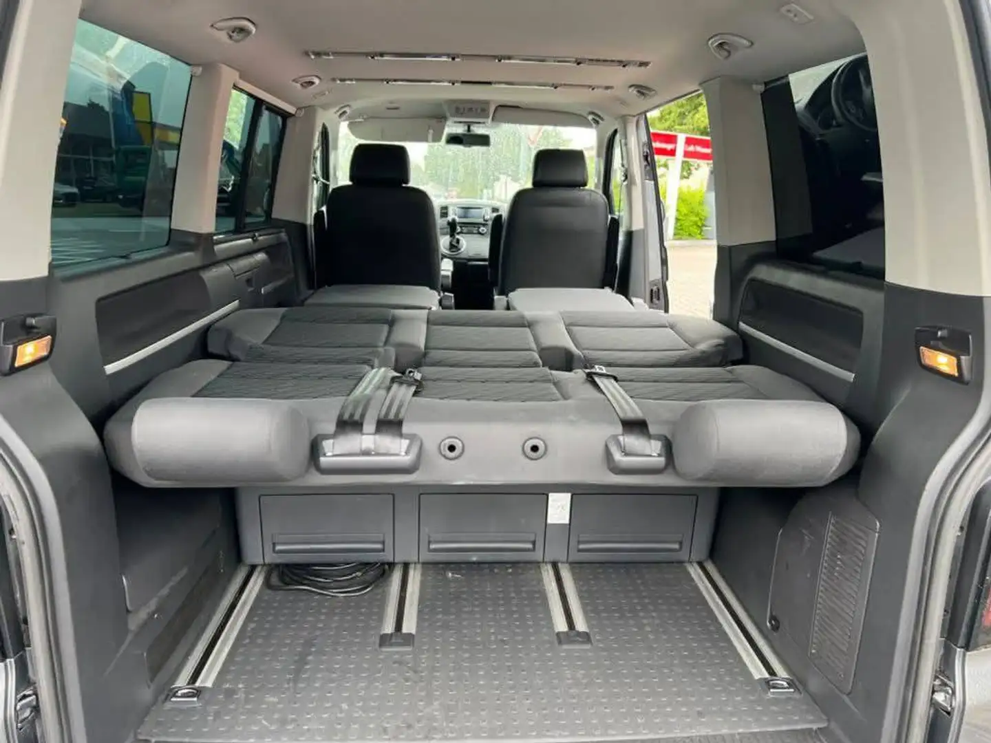 Volkswagen T5 Multivan Multivan 1.9 TDI 104 (6pl) - 2