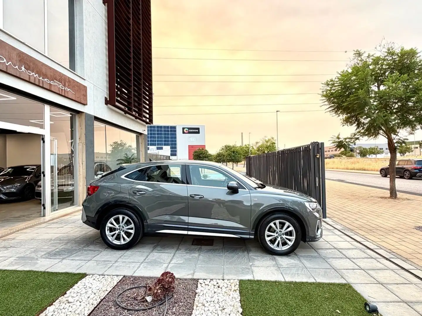 Audi Q3 35 TDI S line S tronic 110kW Gris - 2