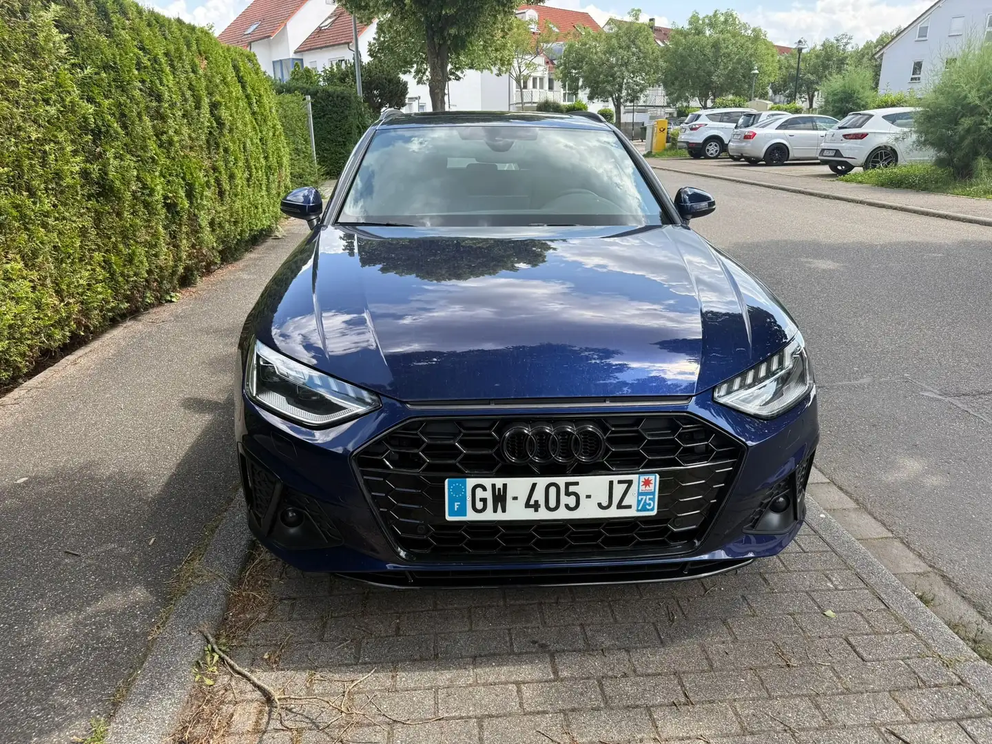Audi A4 35 TDI S line Blau - 1