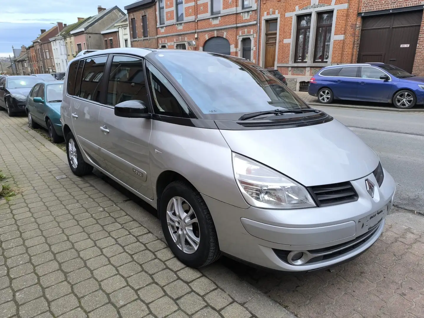Renault Espace 2.0 dCi - 1