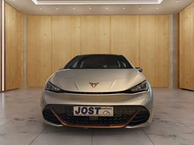 CUPRA Born HeadUp Kamera ACC LED LM18