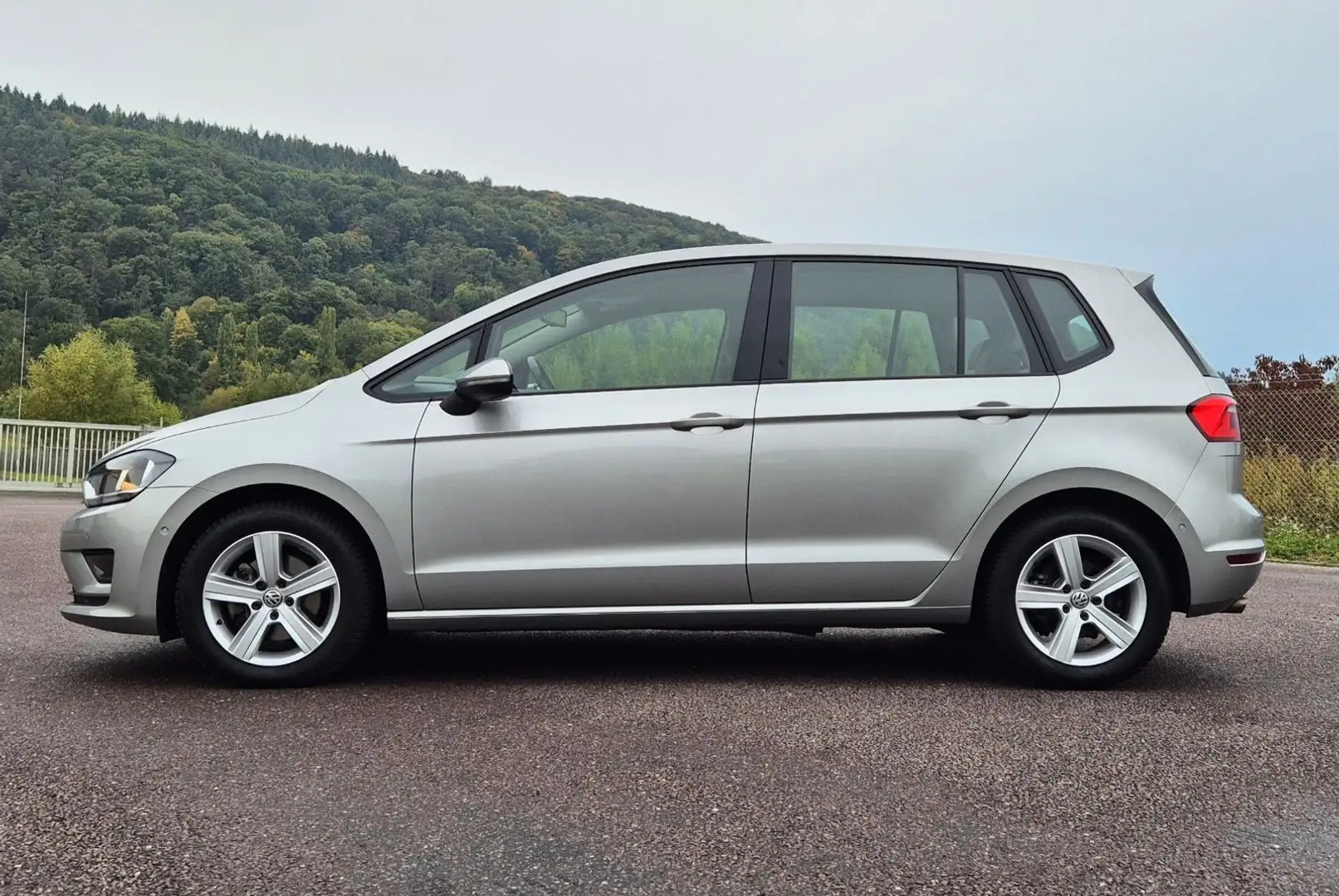Volkswagen Golf Sportsvan 1.4 Comfortline, DSG, Kamera, AHK Silber - 2