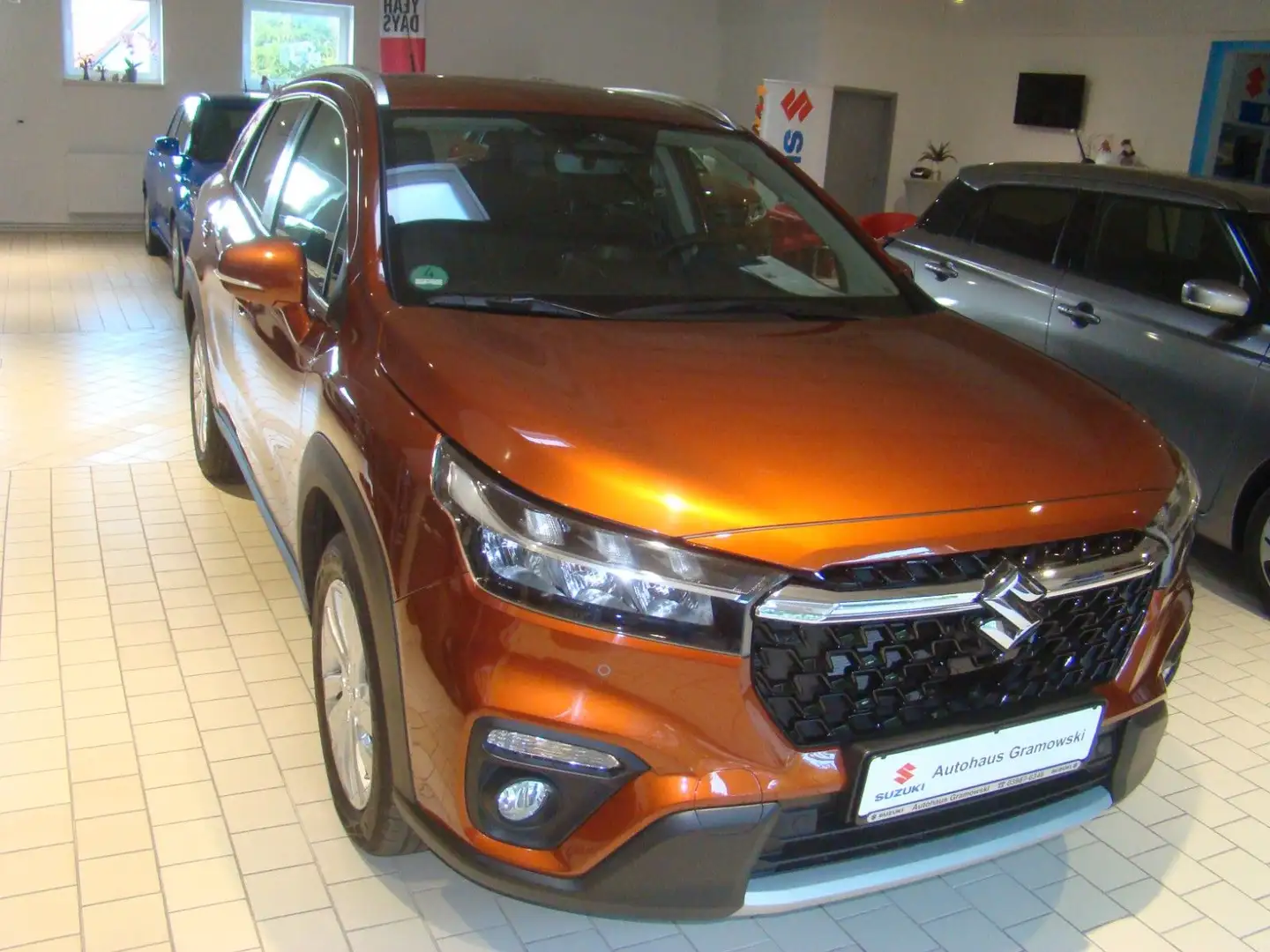 Suzuki S-Cross 1.4 BOOST Hyb Comfort Allgrip +AHK Brun - 2