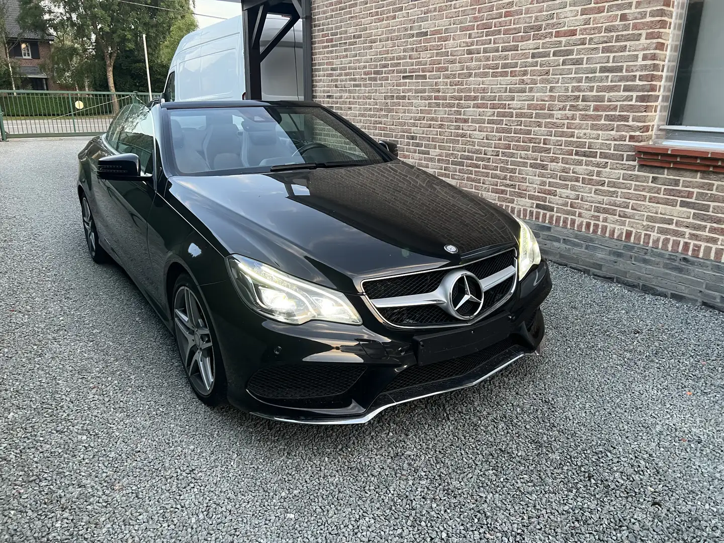 Mercedes-Benz E 250 d Cabrio 9G-TRONIC Sport Edition Siyah - 2