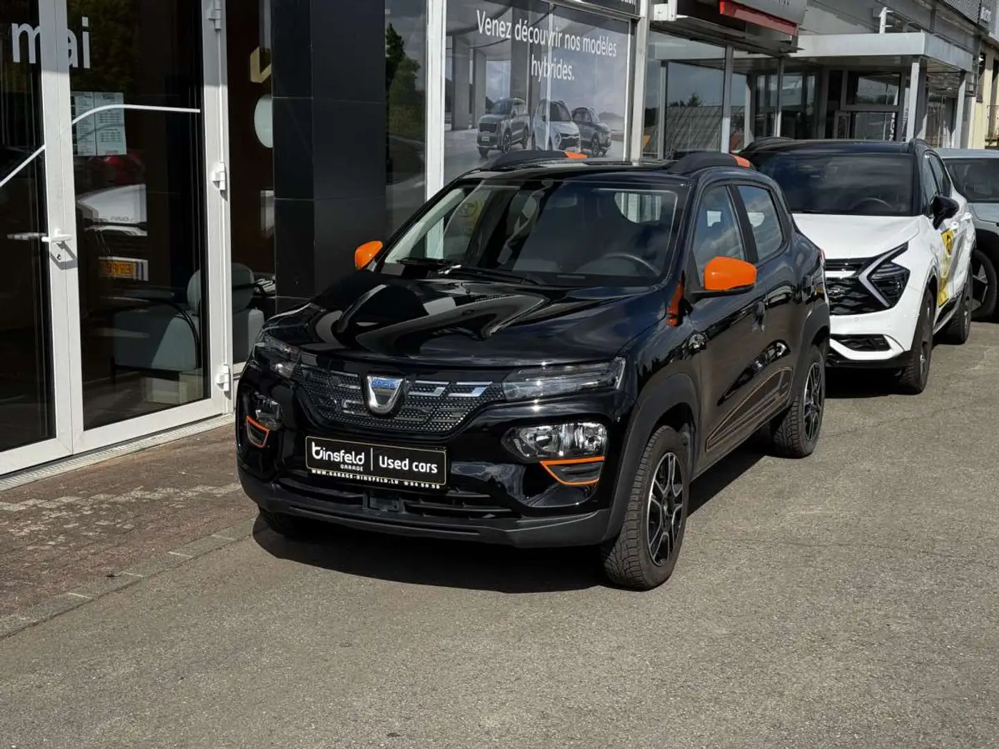 Dacia Spring 27.4 kWh Comfort Plus Чёрный - 1