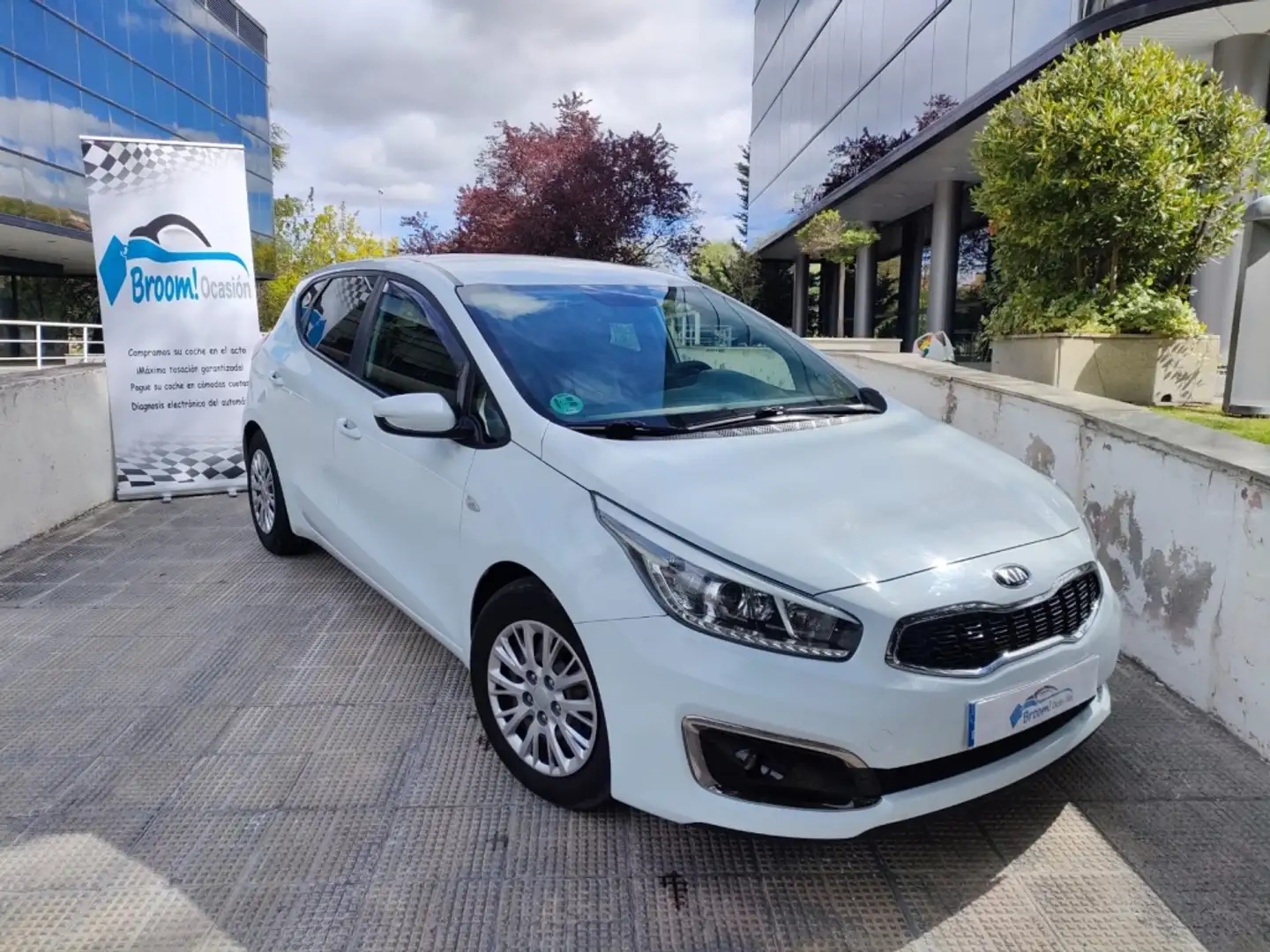 Kia Ceed / cee'd 1.0 T-GDI Eco-Dynamics Concept 100 Blanco - 1