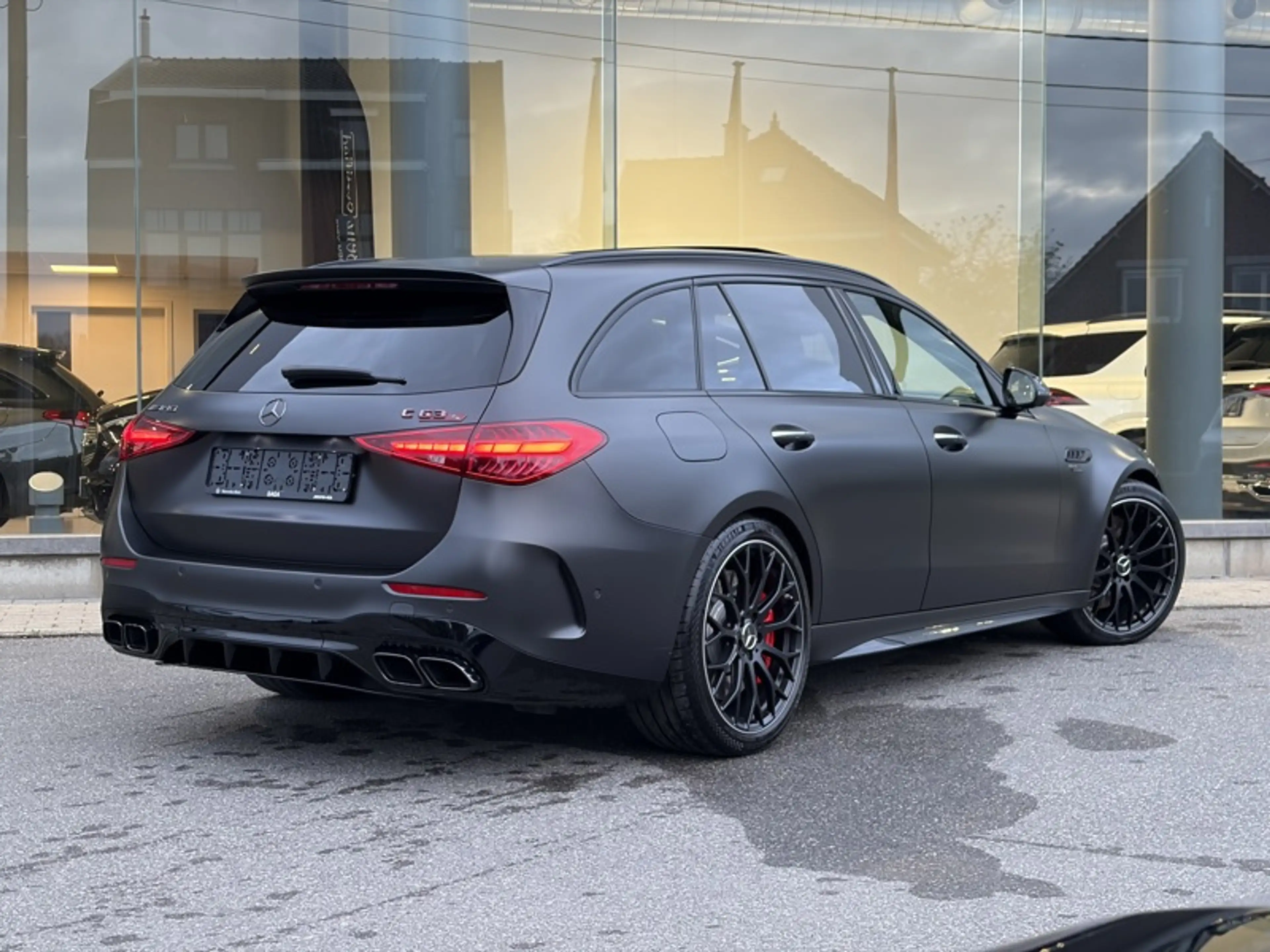 Mercedes-Benz C 63 AMG se Performance Pack Carbone Pano — photo 5