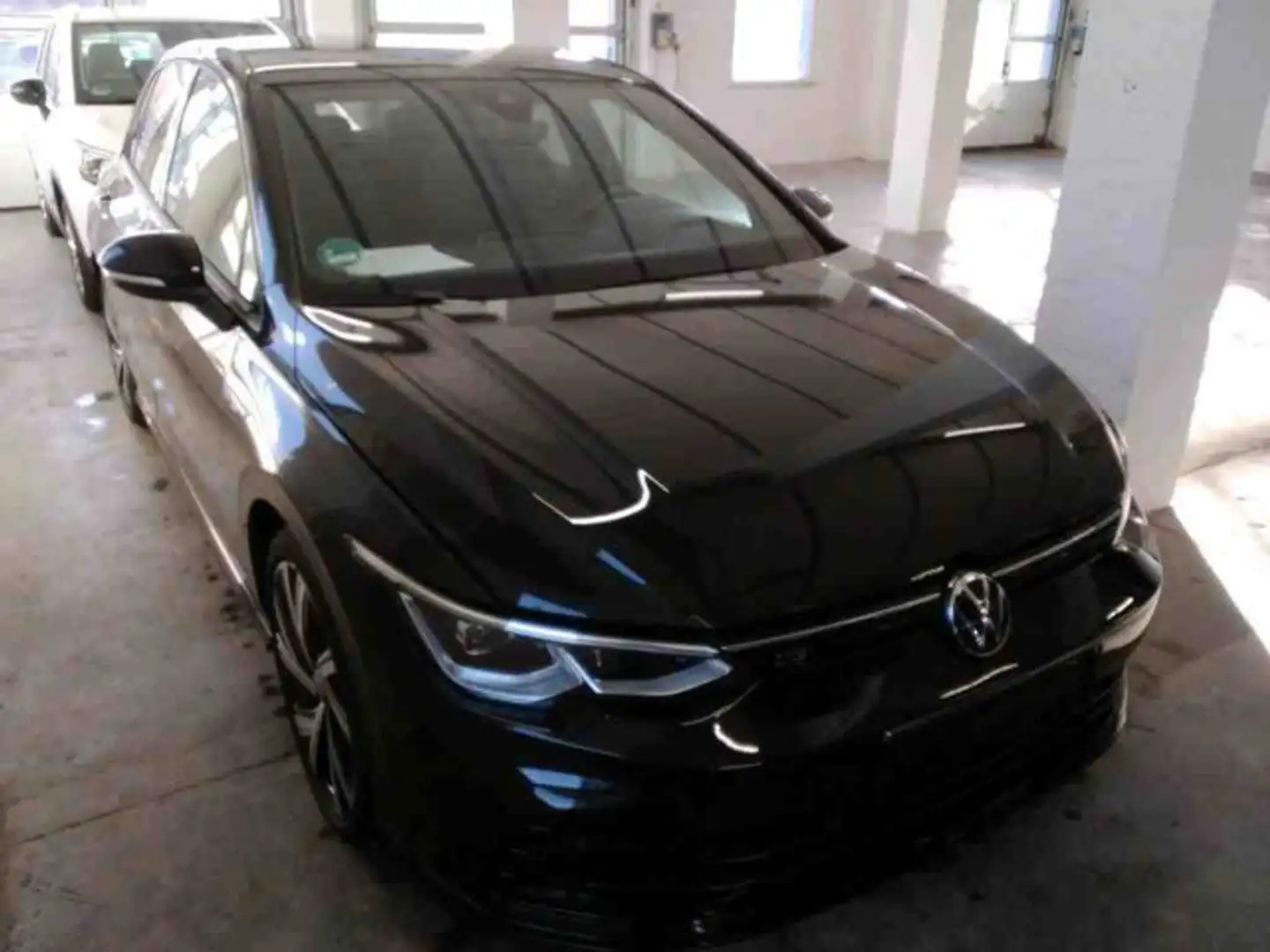 Volkswagen Golf 2.0 TDI DSG R-LINE PANO HuD LM18 HuK Schwarz - 2