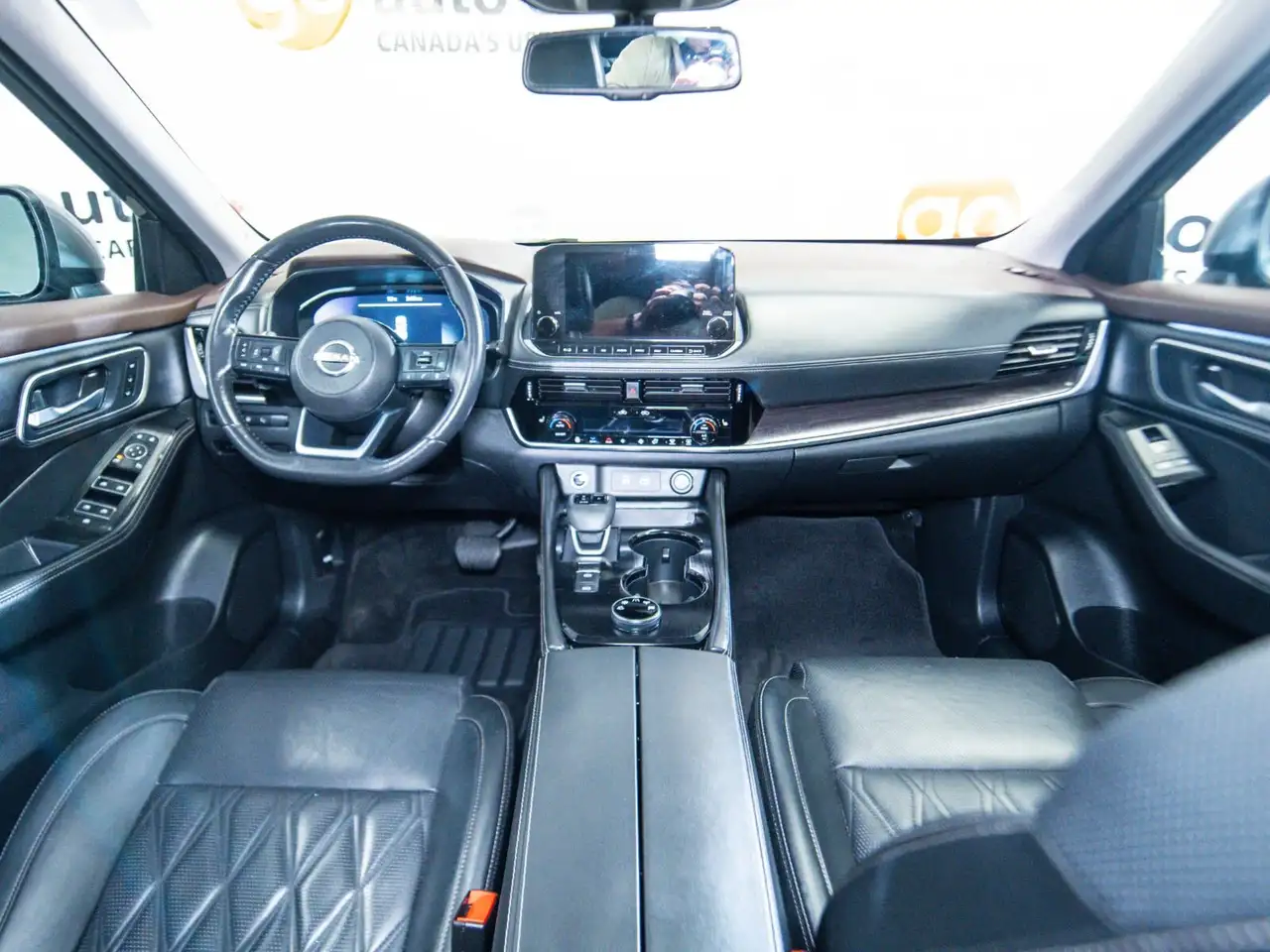 Nissan Rogue снимка Nissan Rogue