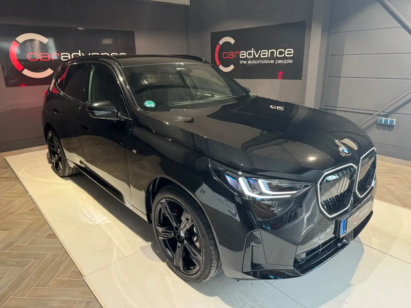 BMW X3 20d xDrive M Sport Pro 21" Pano AHK Full Schwarz - 2