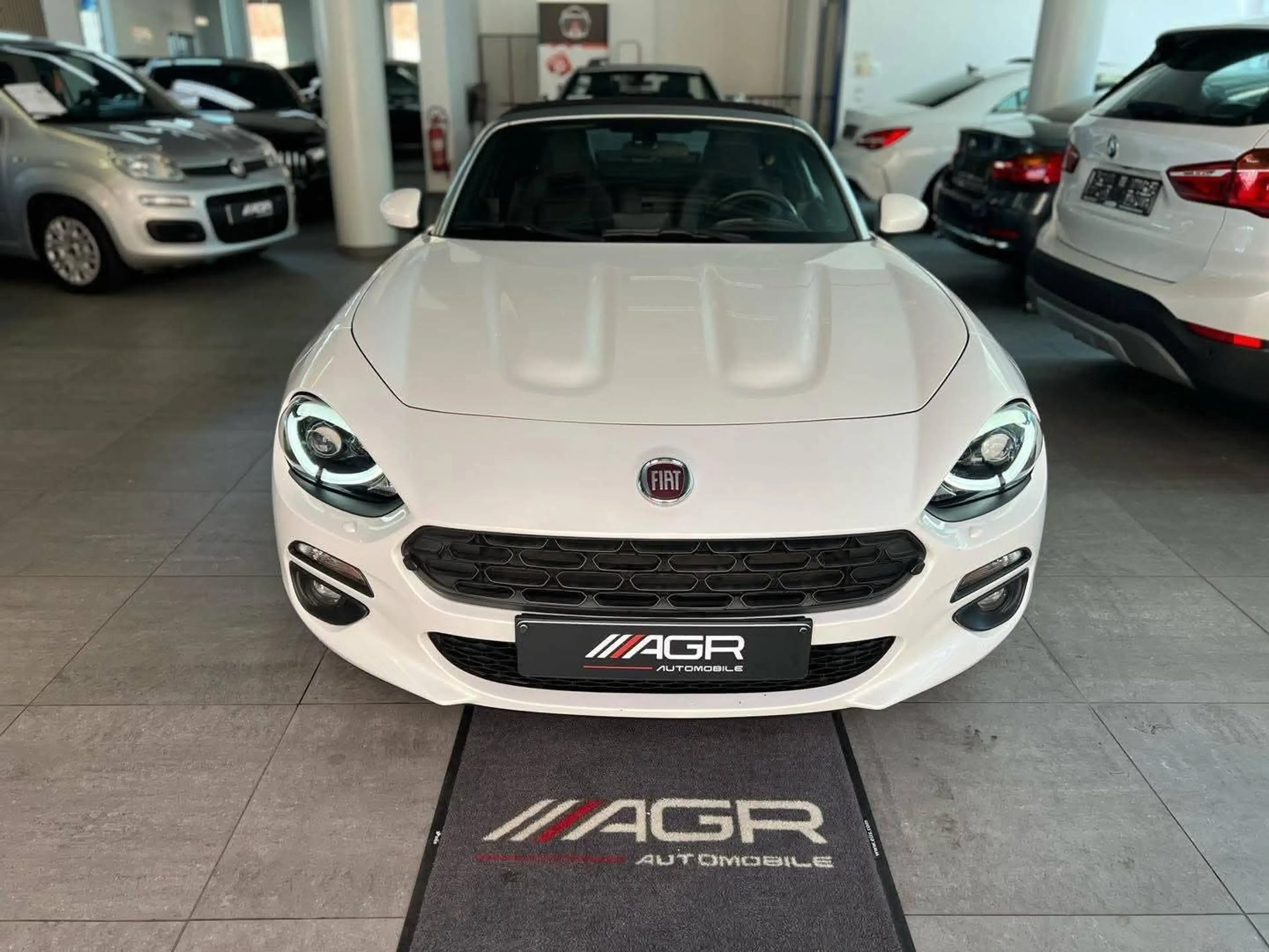 Fiat 124 Spider GARANTIE / TOP ETAT / DISPONIBLE — photo 3